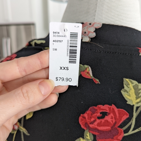 Beautiful floral dress from Reitmans, XXS - Picture 3 of 8